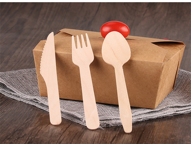 juego de cubiertos de madera